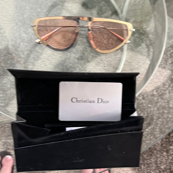 Christian Dior rose colored glasses with case - Picture 1 of 7